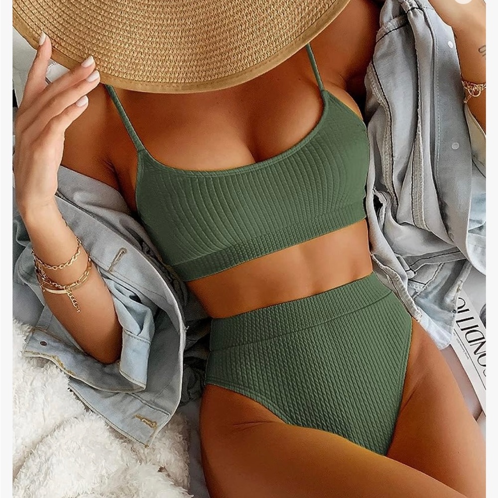 Make Me Chic Women’s High Waisted Ribbed Bikini Size S